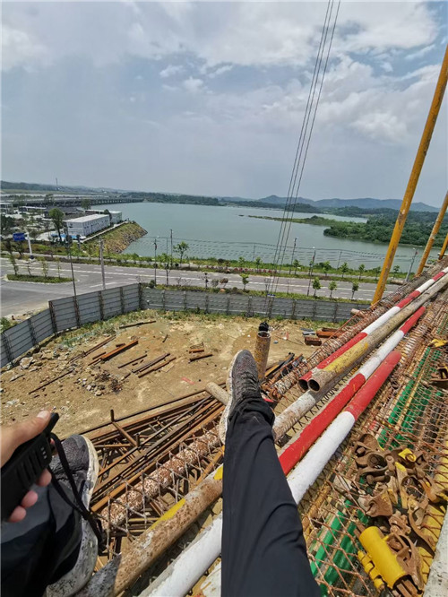 端州区作业中发生设备损坏或人员意外，责任怎么划分？